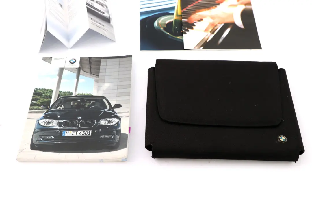 Service Booklet Owner's Handbook Player Instructions to BMW 1 Series 1 E81 E87 LCI with Part number 01412600812 01492601593 BMW 1 Series 1 E81 E87 LCI Service Booklet Owner's Handbook Player Instructions - SKU 2600812-1 - Part number 01412600812 01492601593