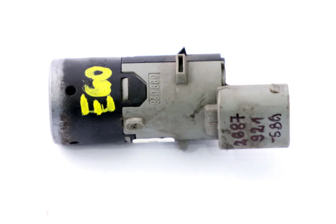 Czujnik Parkowania PDC Silbergrau Szary do BMW E60 o numerze 2687921 BMW E60 Czujnik Parkowania PDC Silbergrau Szary - SKU 2687921-SBG - Numer Części 2687921