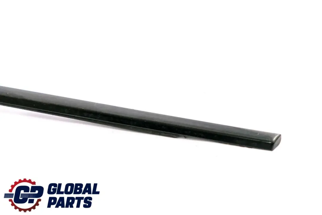 Plaque D'egout Exterieur Droite Porte Avant Noir Brillant pour BMW E46 à propos du numéro de pièce 2695286 BMW E46 Plaque D'egout Exterieur Droite Porte Avant Noir Brillant - SKU 2695286 - Numéro de pièce 2695286