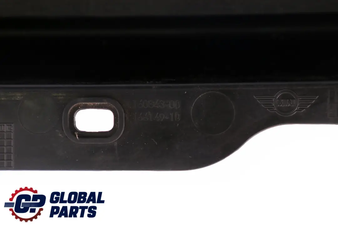 griglia anteriore nera per Mini One R55 R56 R57 con numero di parte 2751289 Mini One R55 R56 R57 griglia anteriore nera - SKU 2751289 - Numero di parte 2751289