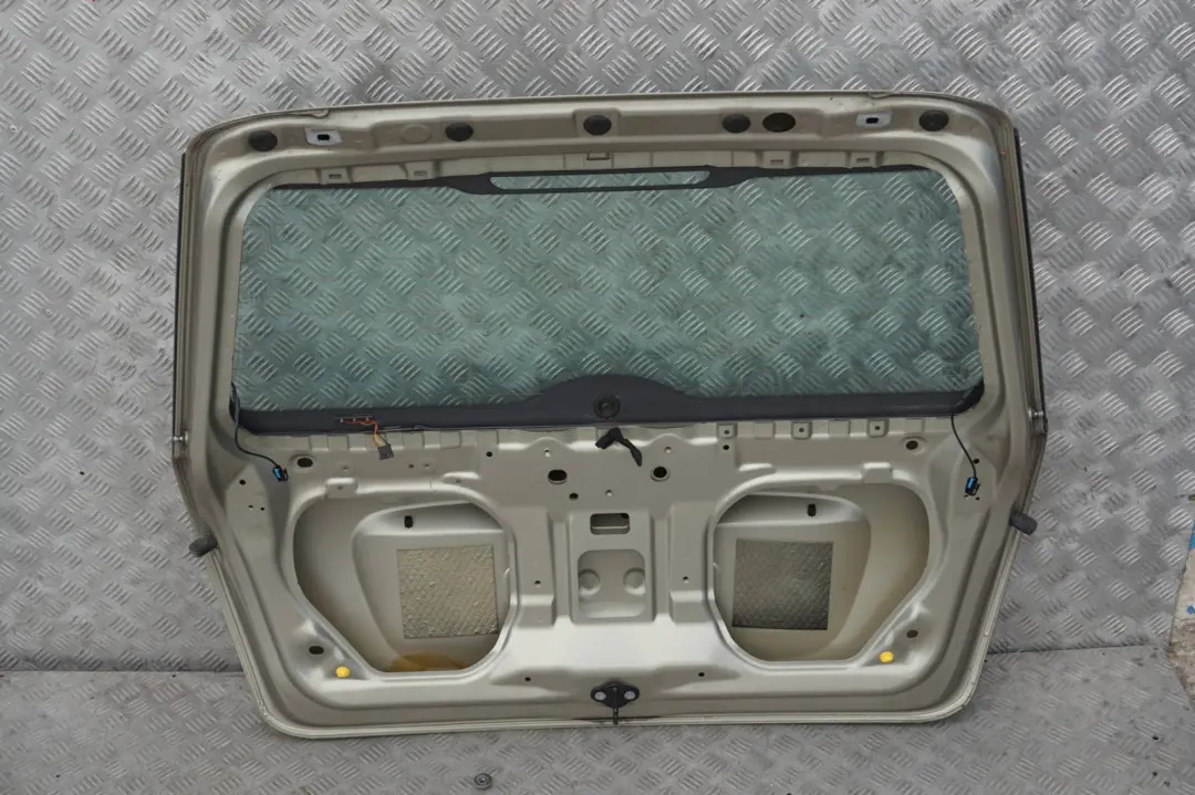 Klapa tylna tył sparkling silver A60 do MINI R56 o numerze 2752015 MINI R56 Klapa tylna tył sparkling silver A60 - SKU 2752015-SS4 - Numer Części 2752015