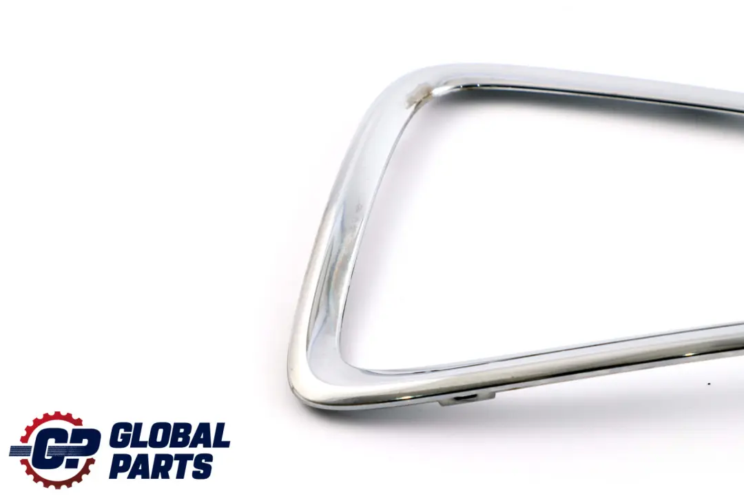 Mini Cooper R56 R55 R57 R58 Tail Light Finisher Left Rear Chrome - SKU 2752243 - Número de pieza 2752243