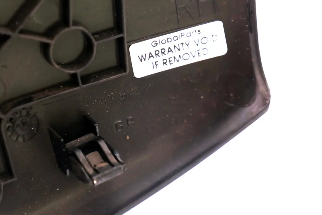 Right Front Center Console Trim Panel O/S to BMW MINI Cooper One R55 R56 R57 with Part number 2752774 BMW MINI Cooper One R55 R56 R57 Right Front Center Console Trim Panel O/S - SKU 2752774 - Part number 2752774