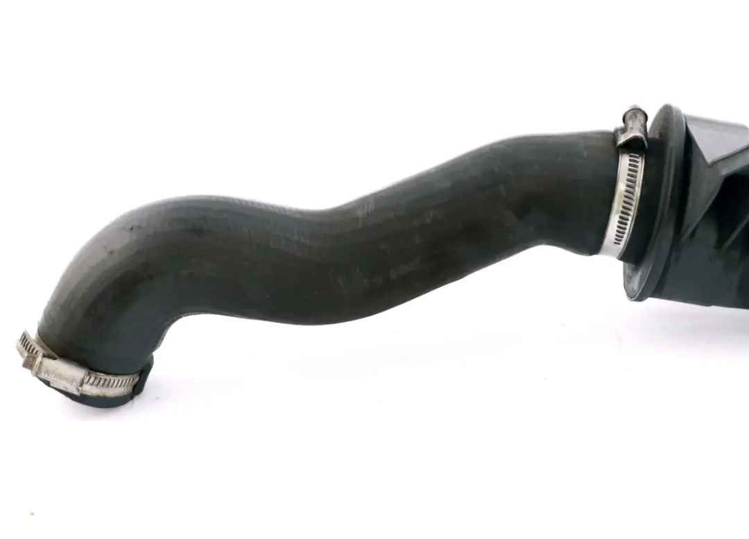 Przewód wąż rura intercoolera do MINI S R55 R56 R57 o numerze 2753075 MINI S R55 R56 R57 Przewód wąż rura intercoolera - SKU 2753075 - Numer Części 2753075