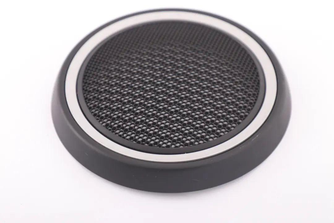 Copertura Porta Altoparlante Inferiore Sinistro Destro Argento per Mini R55 R56 R57 con numero di parte 2753270 Mini R55 R56 R57 Copertura Porta Altoparlante Inferiore Sinistro Destro Argento - SKU 2753270 - Numero di parte 2753270