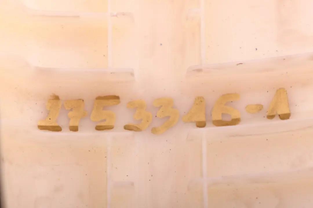 Poggia Braccio Porta Bordo Pannello Destro O/S per Mini Cooper One R55 R56 con numero di parte 2753316 Mini Cooper One R55 R56 Poggia Braccio Porta Bordo Pannello Destro O/S - SKU 2753316-1 - Numero di parte 2753316