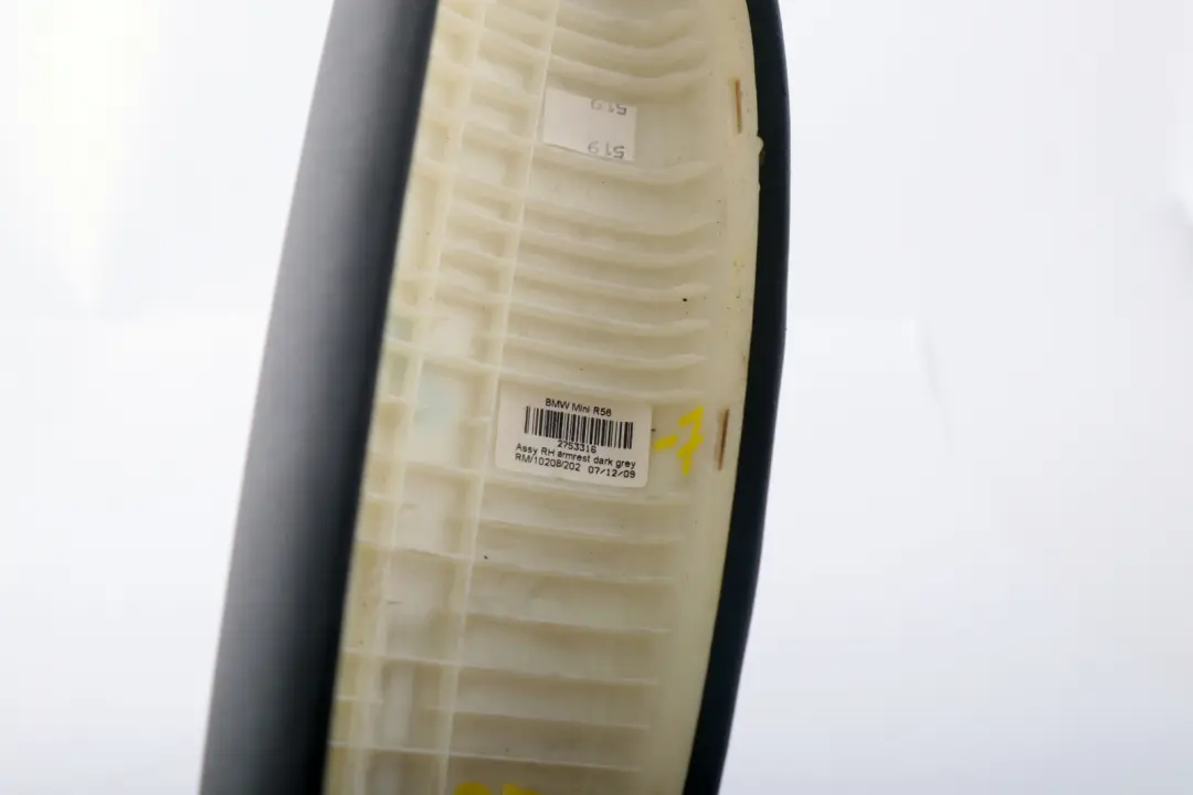 Armauflage vorn rechts DARK GREY DUNKELGRAU für BMW Mini 7 R55 R56 mit Teilenummer 2753316 BMW Mini 7 R55 R56 Armauflage vorn rechts DARK GREY DUNKELGRAU - SKU 2753316-7 - Teilenummer 2753316