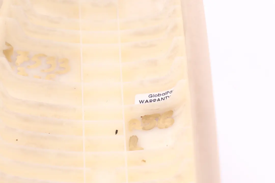 Garniture Inférieure Gauche Tableau Bord Blanc Crème pour Mini Cooper R56 R57 à propos du numéro de pièce 2753317 Mini Cooper R56 R57 Garniture Inférieure Gauche Tableau Bord Blanc Crème - SKU 2753317-7 - Numéro de pièce 2753317