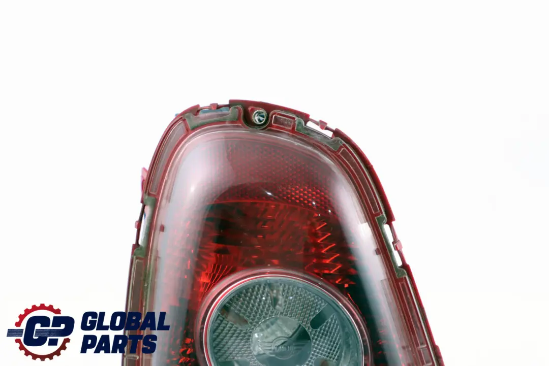 Bianco Gruppo ottico posteriore sinistro per MINI Cooper One R56 R57 LCI con numero di parte 2757011 MINI Cooper One R56 R57 LCI Bianco Gruppo ottico posteriore sinistro - SKU 2753625 - Numero di parte 2757011