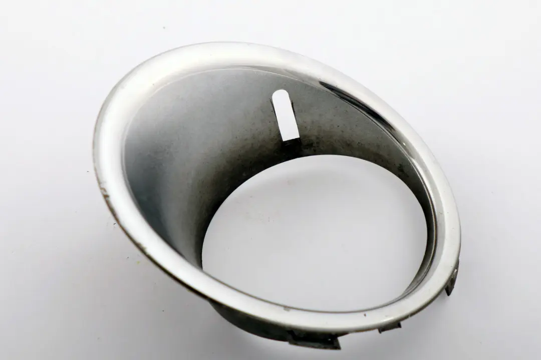 Fendinebbia Chrome Trim Surround anteriore sinistr per Mini Cooper D R56 R55 con numero di parte 2753673 Mini Cooper D R56 R55 Fendinebbia Chrome Trim Surround anteriore sinistr - SKU 2753673 - Numero di parte 2753673