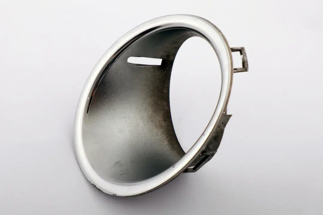 Obramowanie Światł Chrom lewe do Mini R56 R55 o numerze 2753673 Mini R56 R55 Obramowanie Światł Chrom lewe - SKU 2753673 - Numer Części 2753673