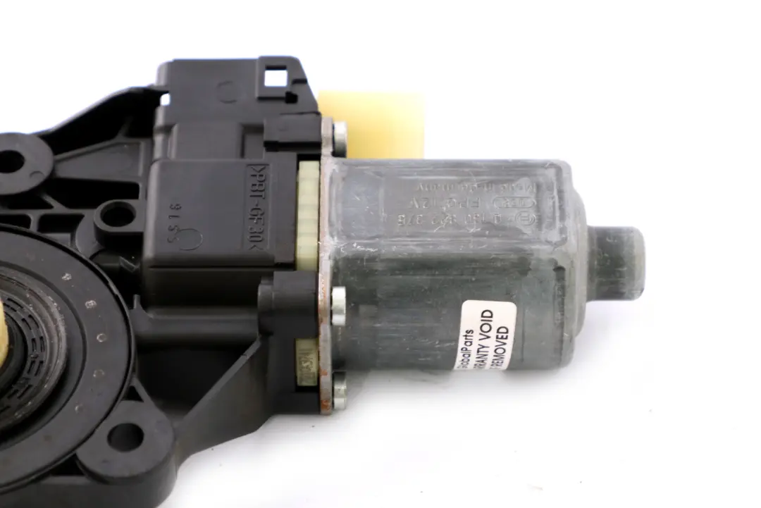 Motorino Alzacristallo Elettrico Destro Lato Passeggero per Mini Cooper R55 R56 con numero di parte 2753722 Mini Cooper R55 R56 Motorino Alzacristallo Elettrico Destro Lato Passeggero - SKU 2753722 - Numero di parte 2753722