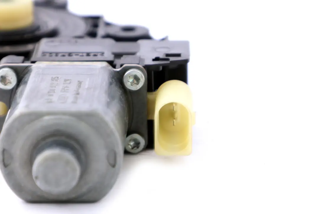 Drivers Side Right O/S Electric Window Lifter Motor Door to Mini Cooper R55 R56 with Part number 2753722 Mini Cooper R55 R56 Drivers Side Right O/S Electric Window Lifter Motor Door - SKU 2753722 - Part number 2753722