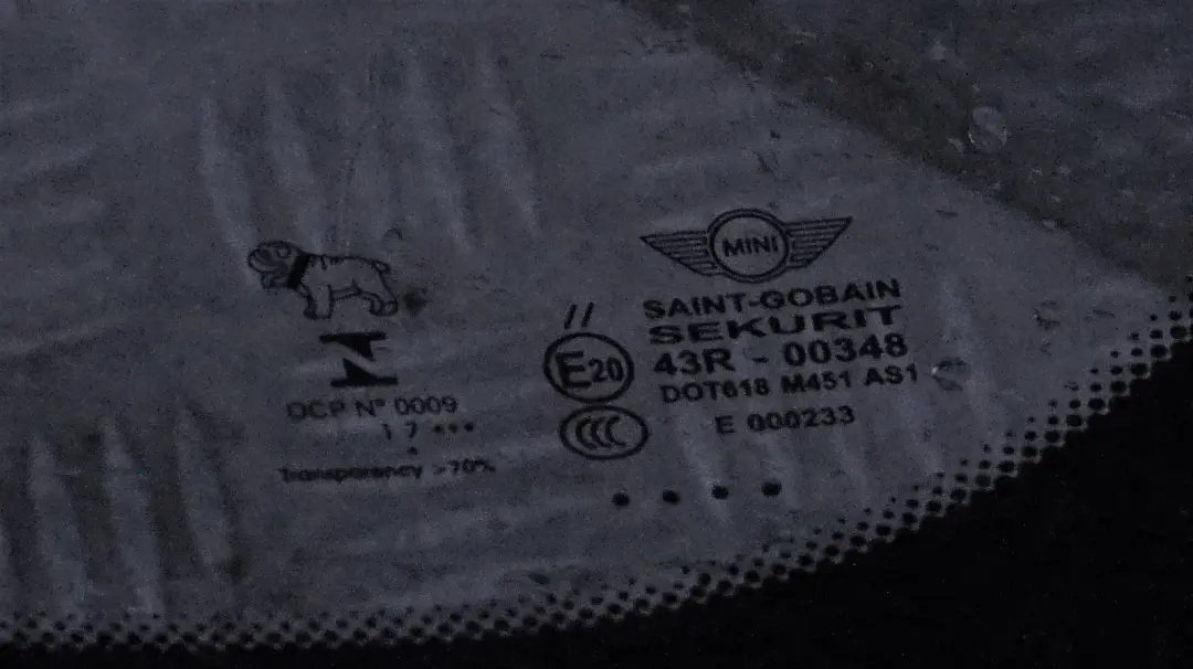 Windscreen Windshield Front Window Glass to Mini Cooper One R50 R52 R53 R55 R56 with Part number 2753978 Mini Cooper One R50 R52 R53 R55 R56 Windscreen Windshield Front Window Glass - SKU 2753978 - Part number 2753978