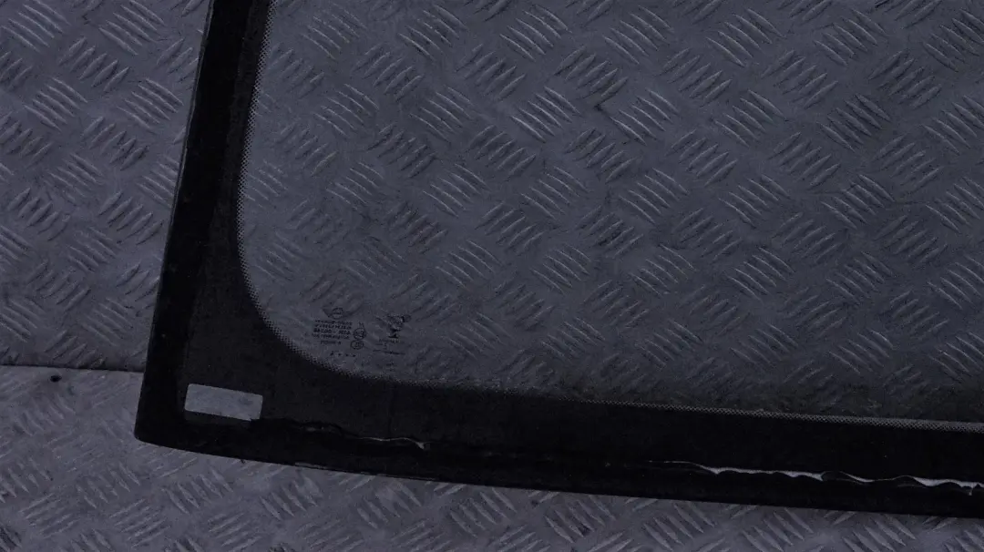 Windscreen Windshield Front Window Glass to Mini Cooper One R50 R52 R53 R55 R56 with Part number 2753978 Mini Cooper One R50 R52 R53 R55 R56 Windscreen Windshield Front Window Glass - SKU 2753978 - Part number 2753978