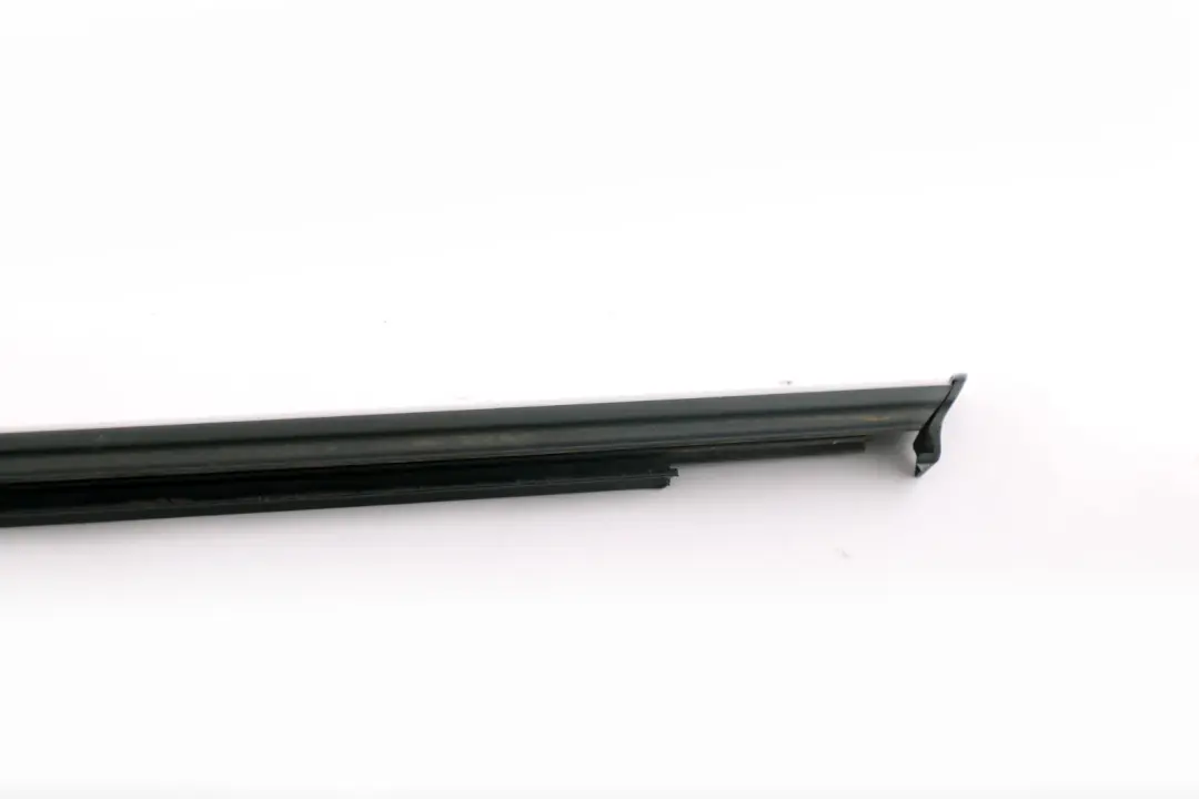 Bandes Decoratives Clubdoor Chrome 5113 pour Mini Clubman R55 à propos du numéro de pièce 2754060 Mini Clubman R55 Bandes Decoratives Clubdoor Chrome 5113 - SKU 2754060 - Numéro de pièce 2754060