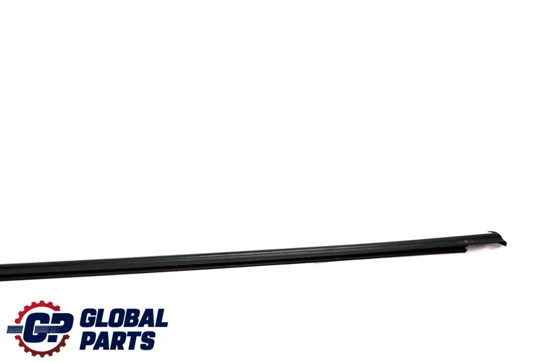 Moldura Trasera Izquierda Panel Lateral Cromado para Mini Clubman R55 con número de pieza 2754113 Mini Clubman R55 Moldura Trasera Izquierda Panel Lateral Cromado - SKU 2754113 - Número de pieza 2754113