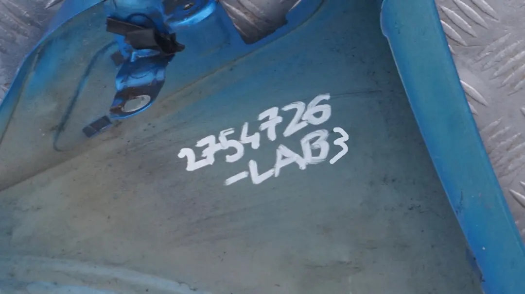 Seitenwand vorne rechts Kotflügel Laser Blue Blau für BMW MINI R55 R56 R57 R58 R59 mit Teilenummer 2754726 BMW MINI R55 R56 R57 R58 R59 Seitenwand vorne rechts Kotflügel Laser Blue Blau - SKU 2754726-LAB3 - Teilenummer 2754726