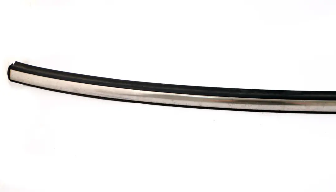 R56N Finestrino Posteriore Inferiore Striscia Cromata per Mini Cooper R56 con numero di parte 2754852 Mini Cooper R56 R56N Finestrino Posteriore Inferiore Striscia Cromata - SKU 2754852-1 - Numero di parte 2754852