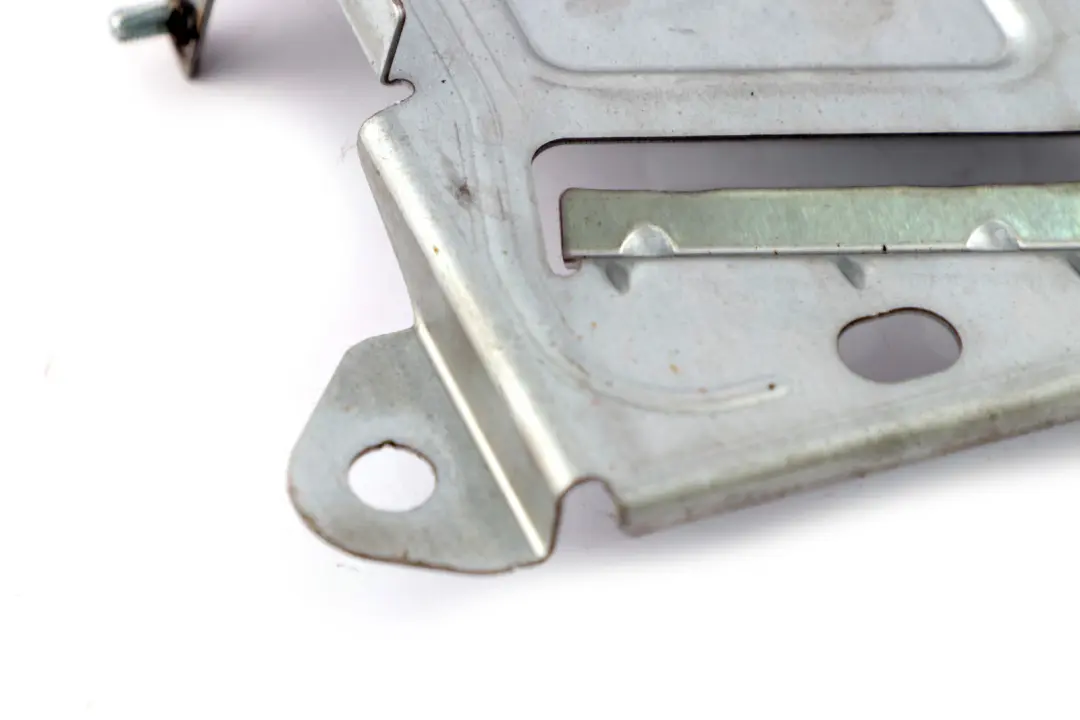 Uchwyt mocowanie wzmacniacza do MINI Clubman R55 o numerze 2755095 MINI Clubman R55 Uchwyt mocowanie wzmacniacza - SKU 2755095 - Numer Części 2755095