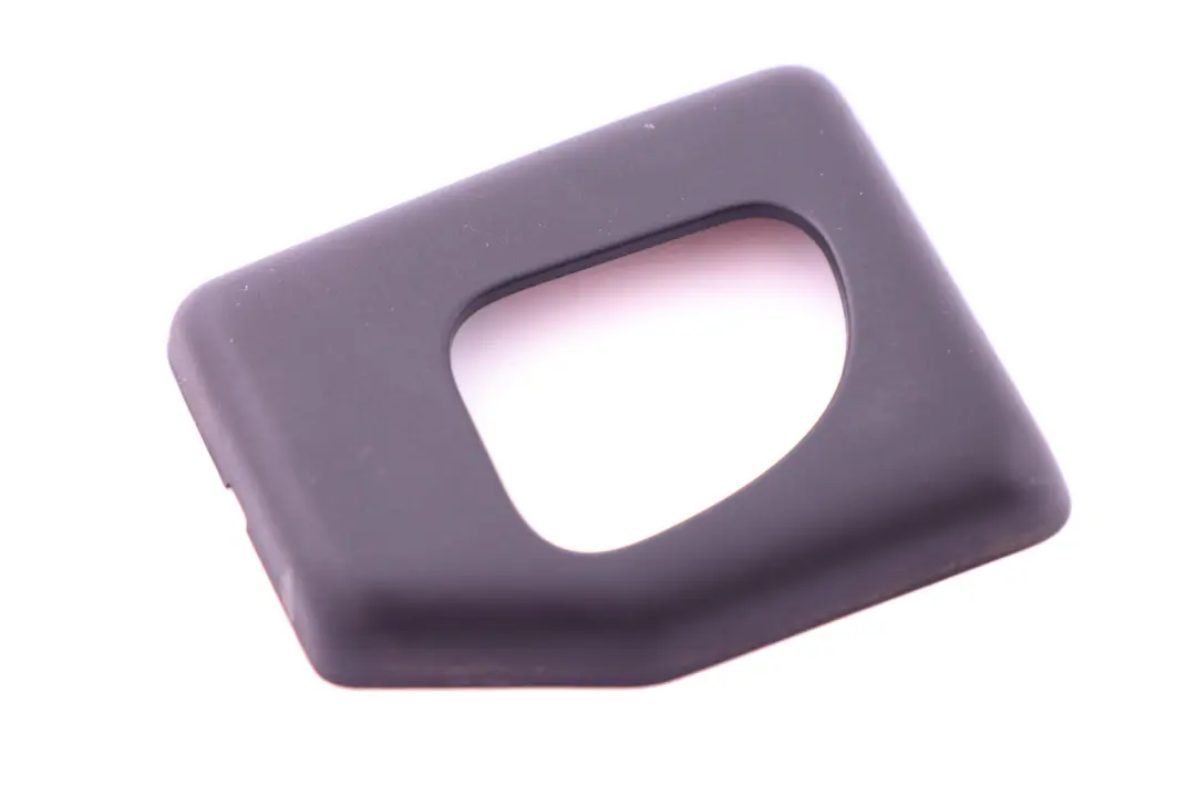 Sistema De Cierre Puerta Trasera Soporte Inferior Tapa Cubierta para Mini R55 con número de pieza 2755568 Mini R55 Sistema De Cierre Puerta Trasera Soporte Inferior Tapa Cubierta - SKU 2755568 - Número de pieza 2755568