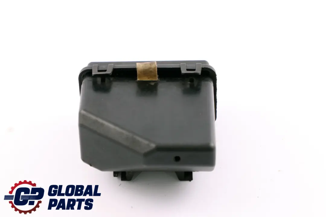 Genuine Mini One R55 R56 R57 R60 R61 Caja De fusibles Carcasa vacia para con número de pieza 2755704 Genuine Mini One R55 R56 R57 R60 R61 Caja De fusibles Carcasa vacia - SKU 2755704 - Número de pieza 2755704