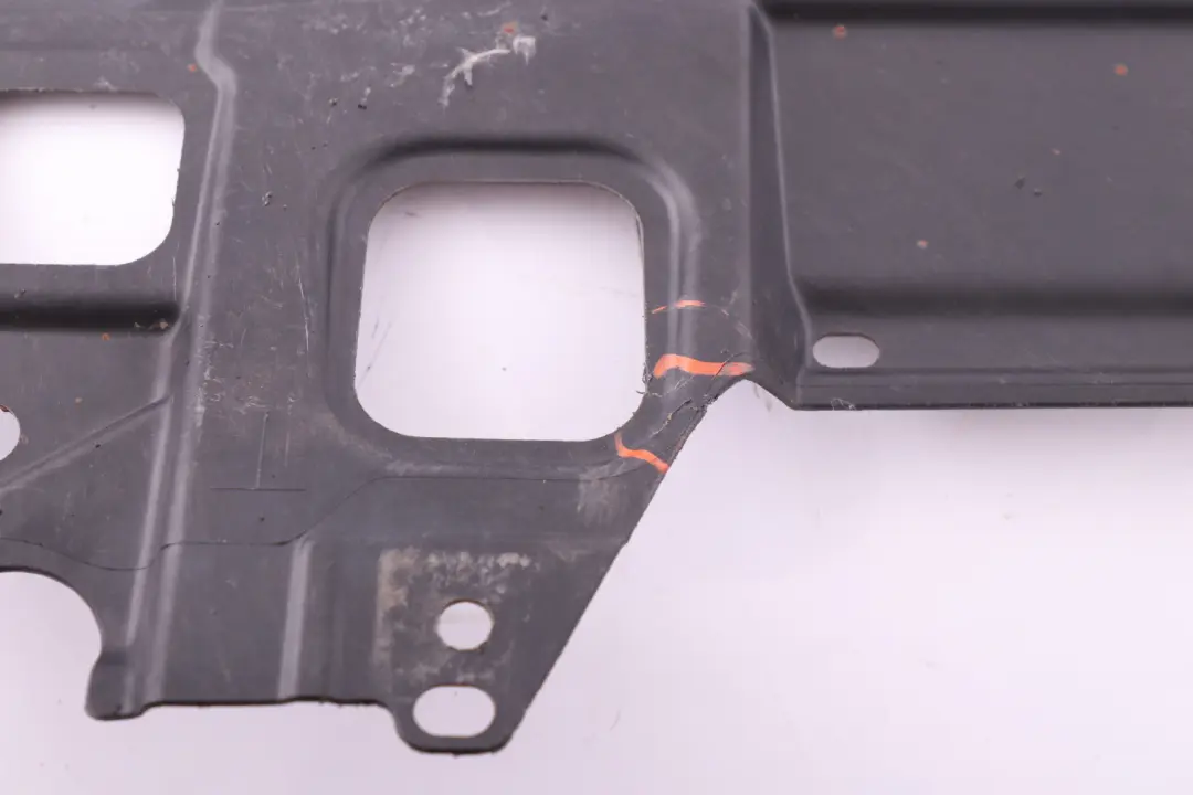 Osłona podwozia prawa tył do MINI Cooper R55 R56 o numerze 2755792 MINI Cooper R55 R56 Osłona podwozia prawa tył - SKU 2755792 - Numer Części 2755792