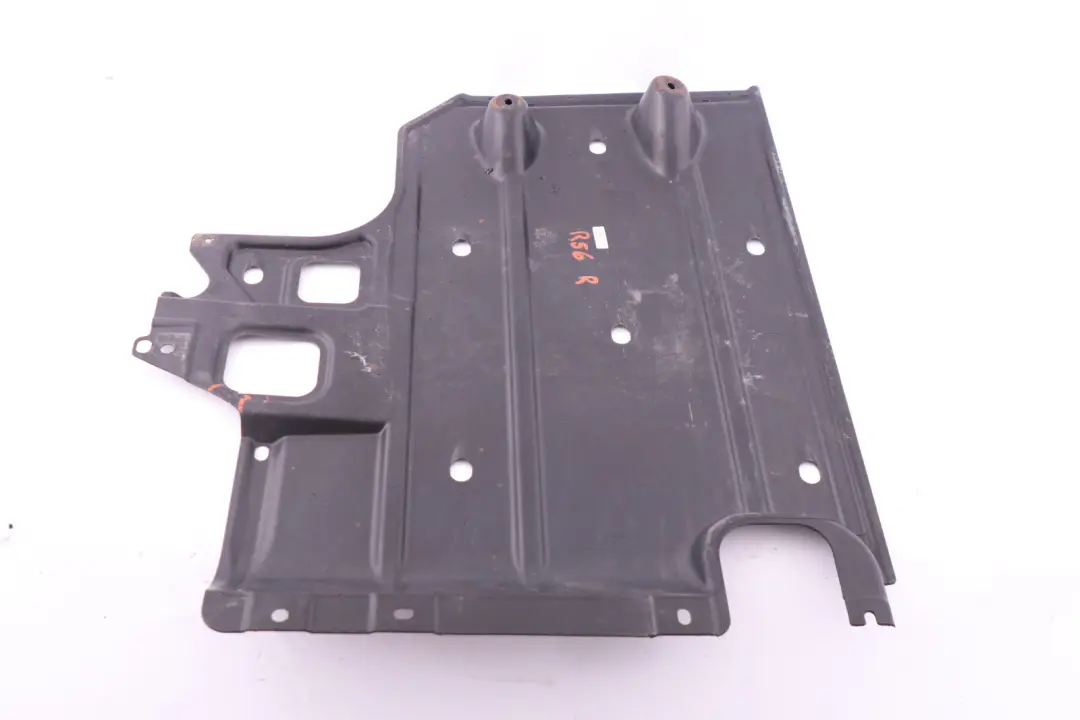 Osłona podwozia prawa tył do MINI Cooper R55 R56 o numerze 2755792 MINI Cooper R55 R56 Osłona podwozia prawa tył - SKU 2755792 - Numer Części 2755792