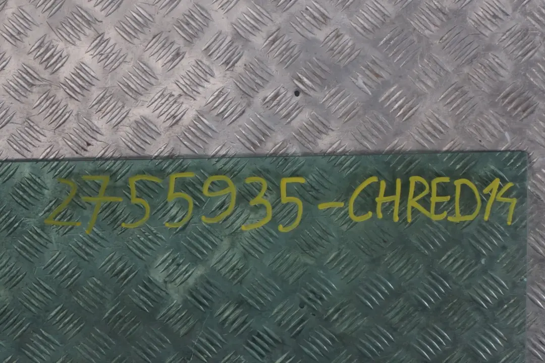 Drzwi lewe Chili Red 851 do MINI Cooper R55 R56 o numerze 2755935 MINI Cooper R55 R56 Drzwi lewe Chili Red 851 - SKU 2755935-CHRED14 - Numer Części 2755935