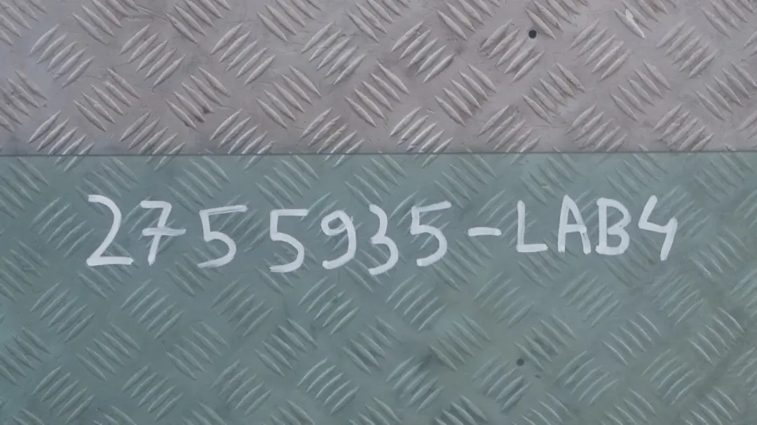 Drzwi lewe Laser Blue A59 do MINI Cooper R55 R56 o numerze 2755935 MINI Cooper R55 R56 Drzwi lewe Laser Blue A59 - SKU 2755935-LAB4 - Numer Części 2755935