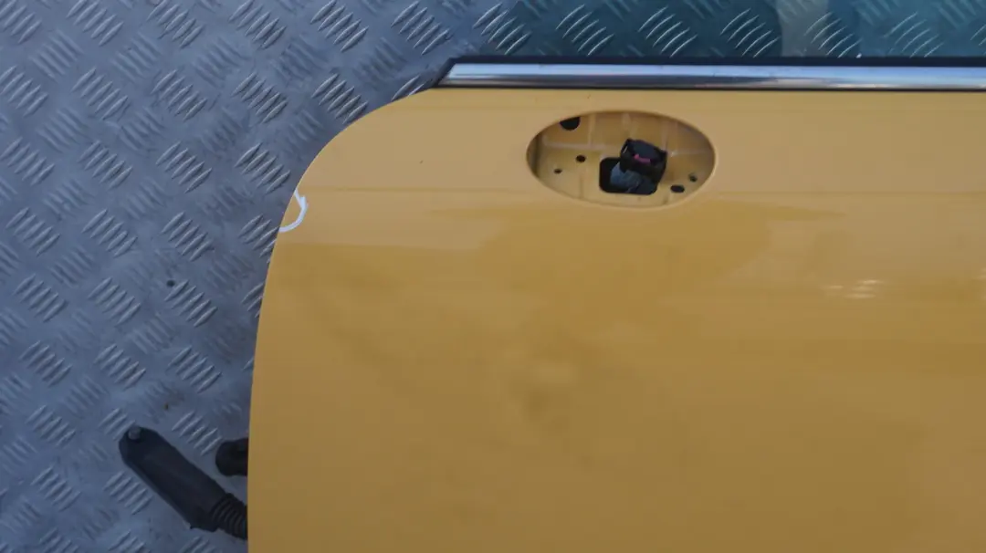 Portiera anteriore sinistra giallo giallo pastello - A58 per Mini Cooper R56 R57 R58 con numero di parte 2755935 Mini Cooper R56 R57 R58 Portiera anteriore sinistra giallo giallo pastello - A58 - SKU 2755935-MY3 - Numero di parte 2755935