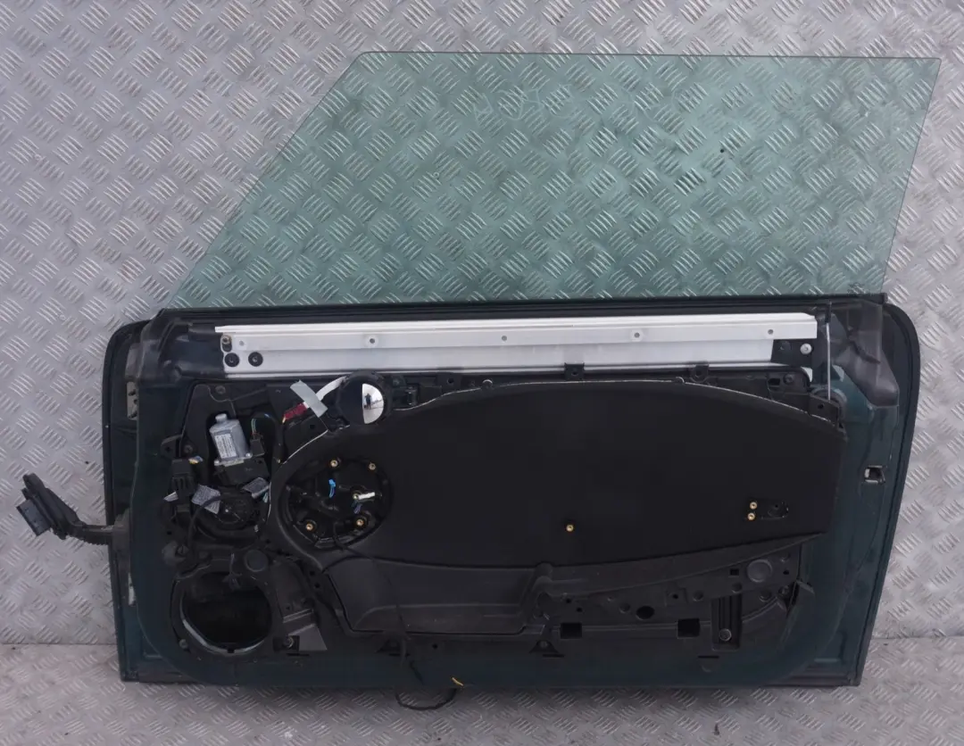 Passeggero Porta Frontale Dx British Racing Green per Mini Cooper R55 R56 R57 con numero di parte 2755936 Mini Cooper R55 R56 R57 Passeggero Porta Frontale Dx British Racing Green - SKU 2755936-BRG4 - Numero di parte 2755936