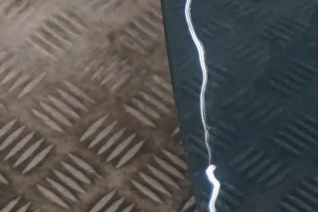 Door front right O/S British Racing Green to BMW MINI Cooper 4 R55 R56 R57 R58 R59 with Part number 2755936 BMW MINI Cooper 4 R55 R56 R57 R58 R59 Door front right O/S British Racing Green - SKU 2755936-BRG5 - Part number 2755936