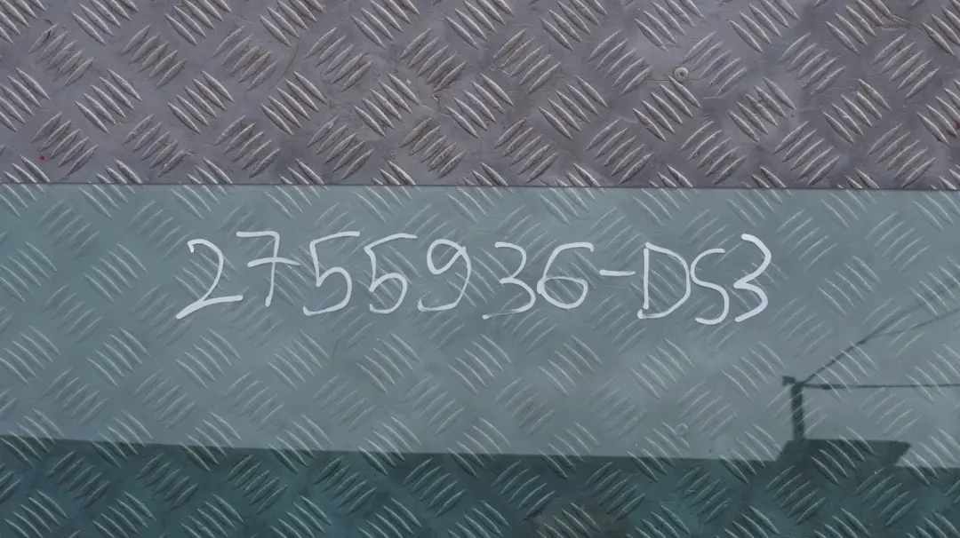 Beifahrer Tür vorne rechts Dark Silber für BMW MINI Cooper R55 R56 R57 R58 R59 LCI mit Teilenummer 2755936 BMW MINI Cooper R55 R56 R57 R58 R59 LCI Beifahrer Tür vorne rechts Dark Silber - SKU 2755936-DS3 - Teilenummer 2755936