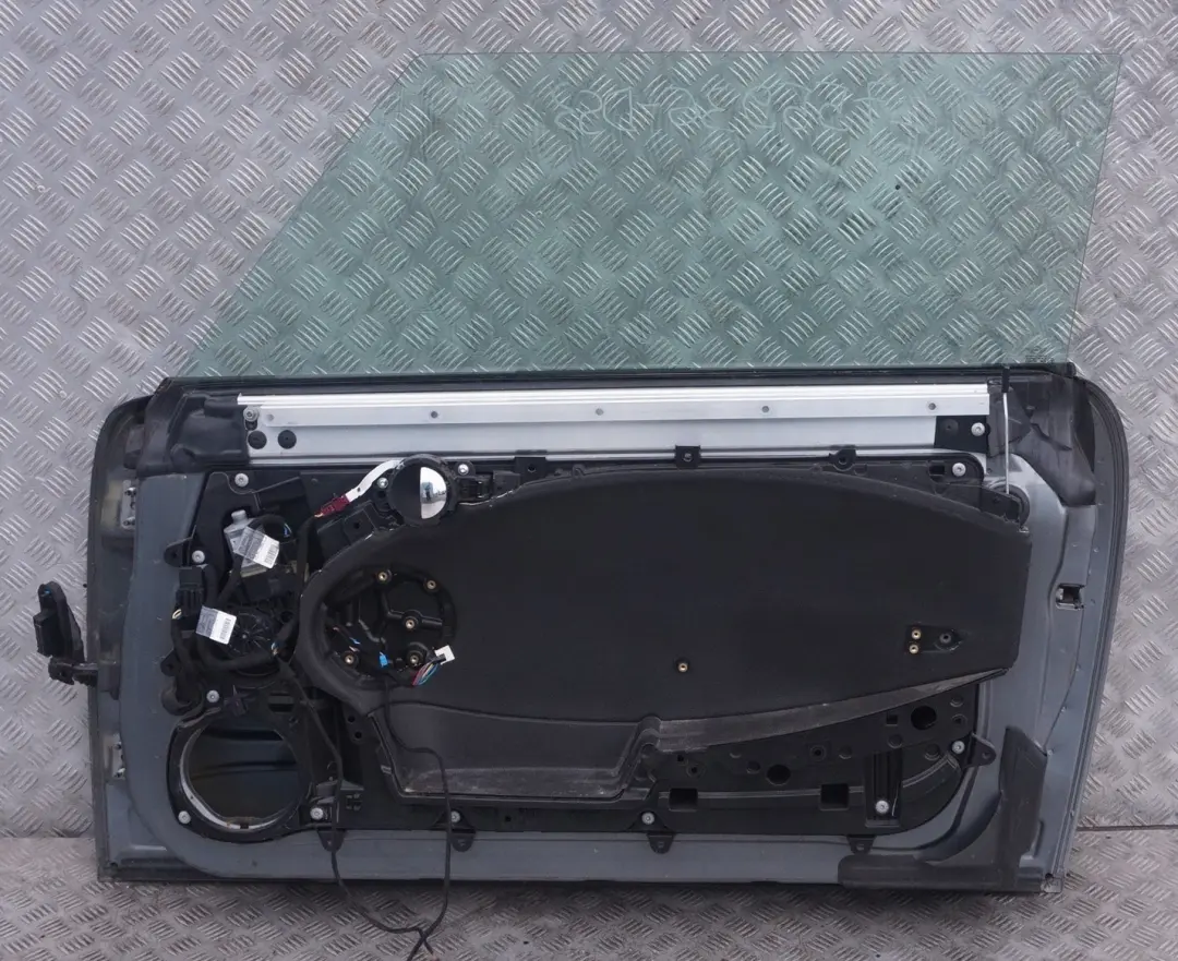 Beifahrer Tür vorne rechts Dark Silber für BMW MINI Cooper R55 R56 R57 R58 R59 LCI mit Teilenummer 2755936 BMW MINI Cooper R55 R56 R57 R58 R59 LCI Beifahrer Tür vorne rechts Dark Silber - SKU 2755936-DS3 - Teilenummer 2755936