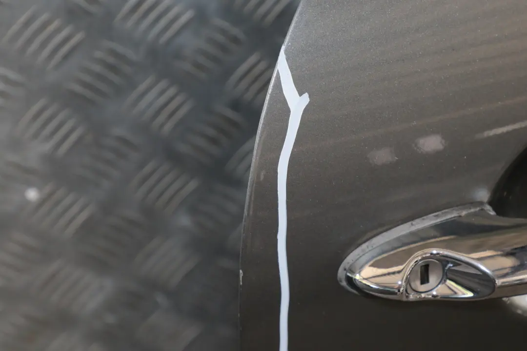 Beifahrer Tür vorne rechts Dark Silber für BMW MINI Cooper R55 R56 R57 R58 R59 7 mit Teilenummer 2755936 BMW MINI Cooper R55 R56 R57 R58 R59 7 Beifahrer Tür vorne rechts Dark Silber - SKU 2755936-DS7 - Teilenummer 2755936