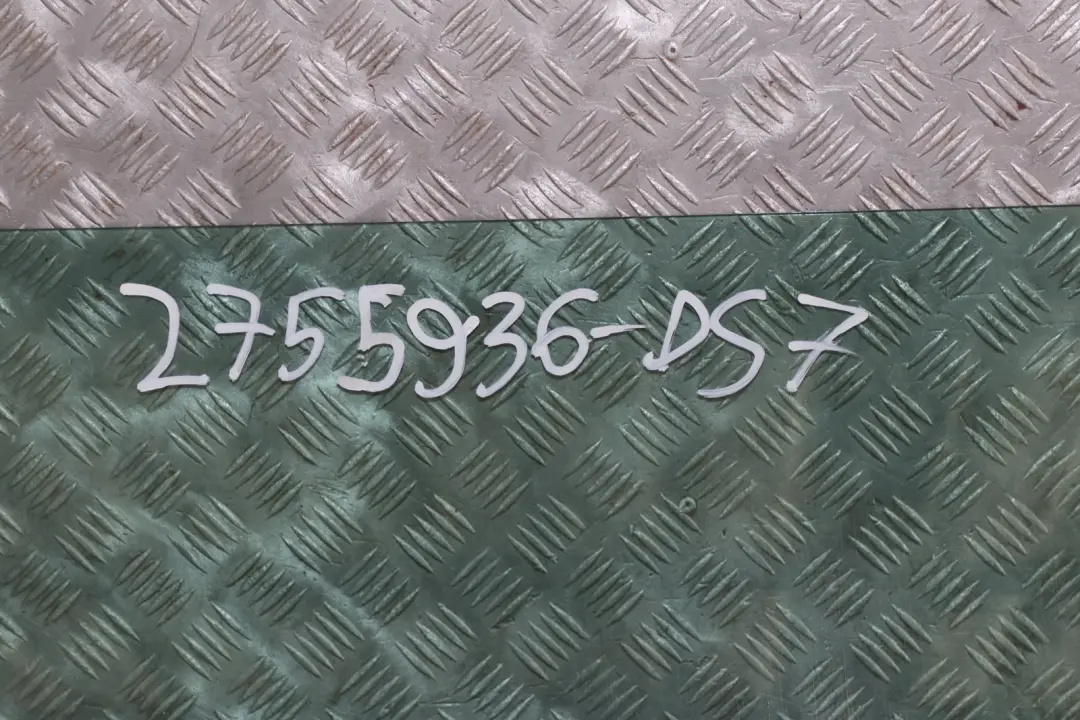 Beifahrer Tür vorne rechts Dark Silber für BMW MINI Cooper R55 R56 R57 R58 R59 7 mit Teilenummer 2755936 BMW MINI Cooper R55 R56 R57 R58 R59 7 Beifahrer Tür vorne rechts Dark Silber - SKU 2755936-DS7 - Teilenummer 2755936