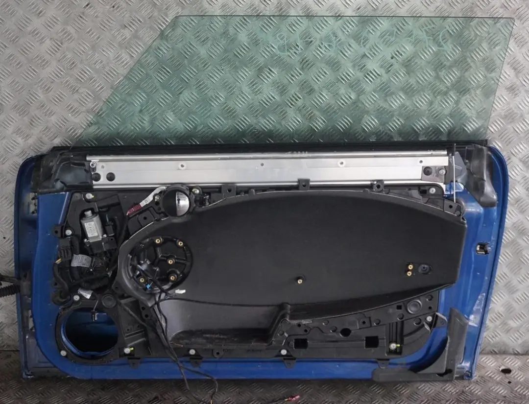 Tür Vorne Rechts Lightning Blue für BMW MINI Cooper R55 R56 R57 R58 R59 mit Teilenummer 2755936 BMW MINI Cooper R55 R56 R57 R58 R59 Tür Vorne Rechts Lightning Blue - SKU 2755936-LB11 - Teilenummer 2755936