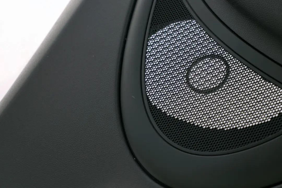 Seitenverkleidung hinten rechts Schwarz Black für BMW MINI Cooper R56 4 mit Teilenummer 2756048 BMW MINI Cooper R56 4 Seitenverkleidung hinten rechts Schwarz Black - SKU 2756048-4 - Teilenummer 2756048