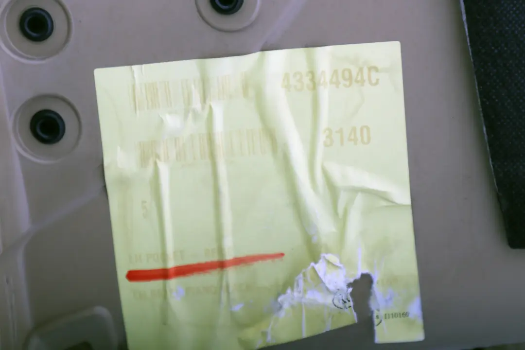 Boczek tapicerka plastik lewy tył do Mini Cooper R56 o numerze 2756051 Mini Cooper R56 Boczek tapicerka plastik lewy tył - SKU 2756051 - Numer Części 2756051