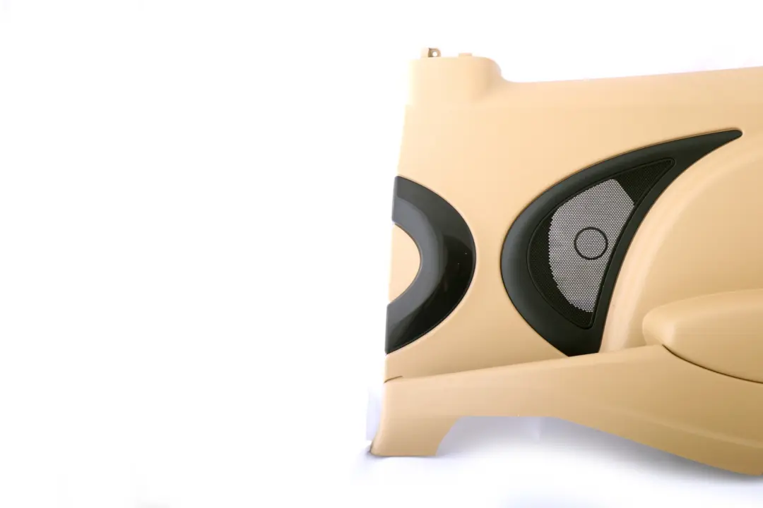 Panel Lateral Interior Trasero Derecho Beige para Mini Cooper One R56 con número de pieza 2756052 Mini Cooper One R56 Panel Lateral Interior Trasero Derecho Beige - SKU 2756052 - Número de pieza 2756052