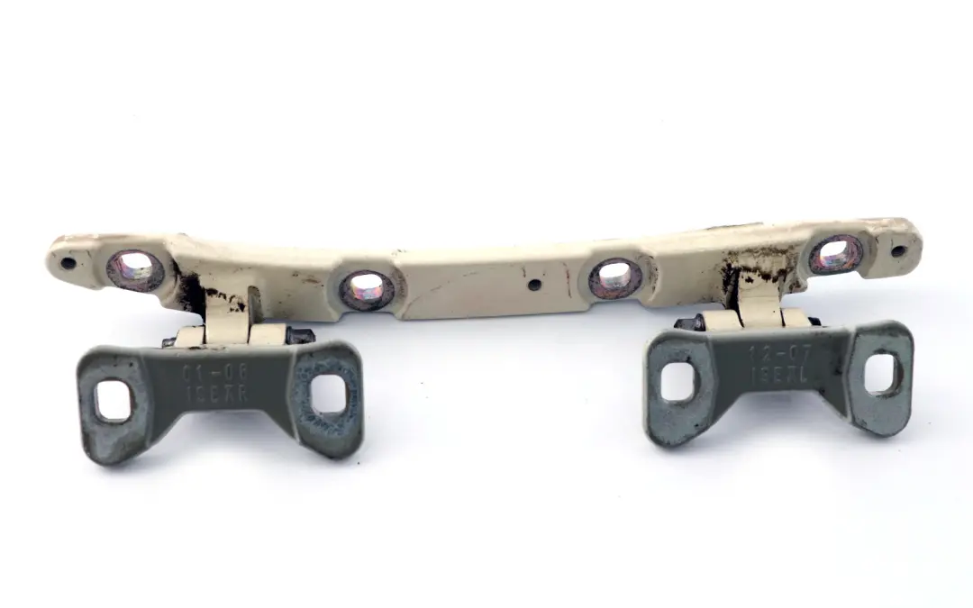 Hinge Split Door Rear Right O/S Pepper White 850 to BMW Mini Clubman R55 with Part number 2757542 BMW Mini Clubman R55 Hinge Split Door Rear Right O/S Pepper White 850 - SKU 2757542-PW - Part number 2757542