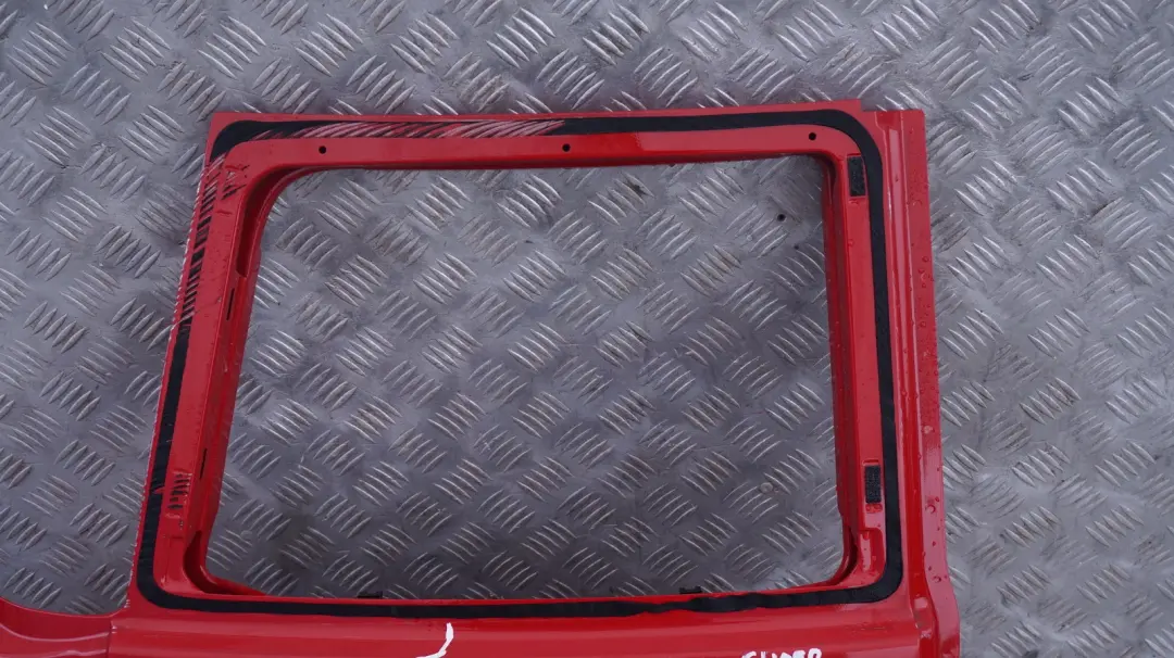 Klapa bagażnika tył drzwi lewa do MINI R55 Clubman o numerze 2757715 MINI R55 Clubman Klapa bagażnika tył drzwi lewa - SKU 2757715-CHRED - Numer Części 2757715