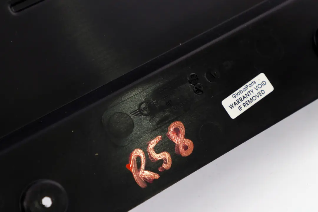 Couvercle Boite Multifonctions Gauche pour Mini Cooper R57 R58 R59 à propos du numéro de pièce 2757719 Mini Cooper R57 R58 R59 Couvercle Boite Multifonctions Gauche - SKU 2757719 - Numéro de pièce 2757719