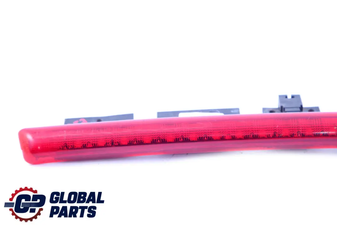 Tercera Luz de Freno Trasero Rojo para Mini Cabrio R57 con número de pieza 2758124 Mini Cabrio R57 Tercera Luz de Freno Trasero Rojo - SKU 2758124 - Número de pieza 2758124