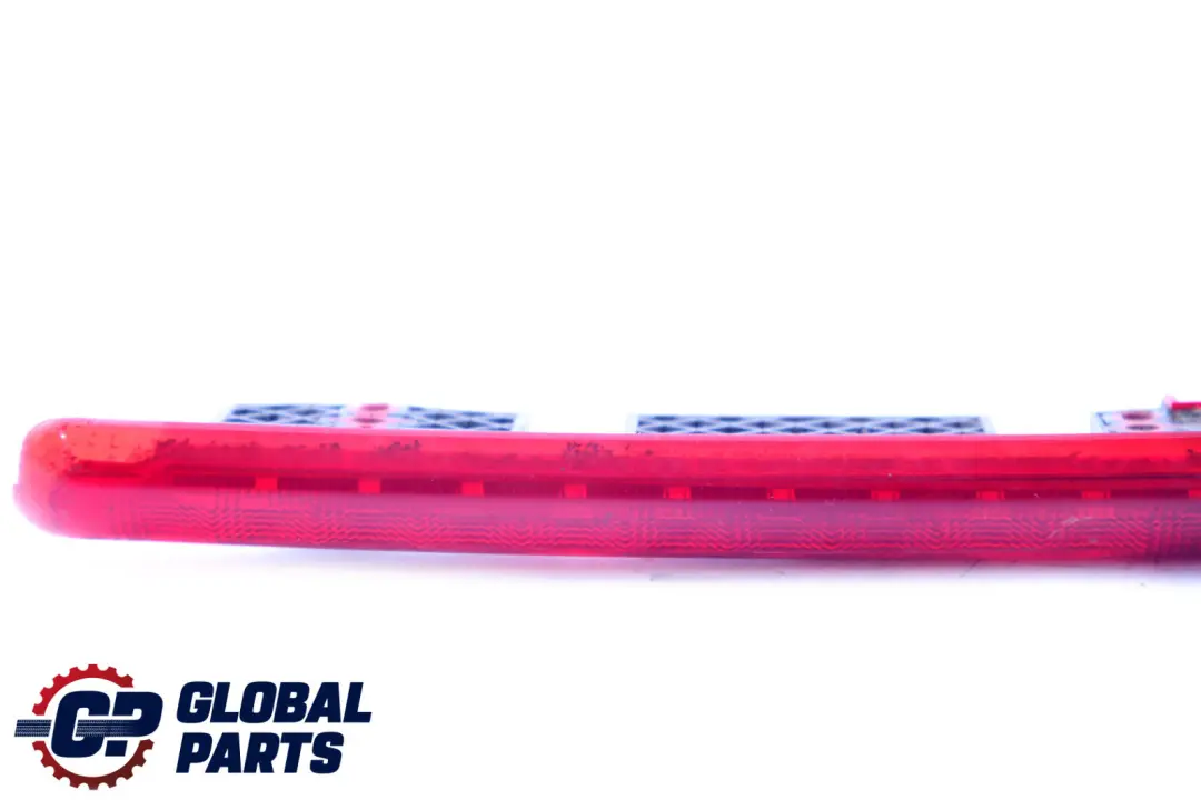 Tercera Luz de Freno Trasero Rojo para Mini Cabrio R57 con número de pieza 2758124 Mini Cabrio R57 Tercera Luz de Freno Trasero Rojo - SKU 2758124 - Número de pieza 2758124