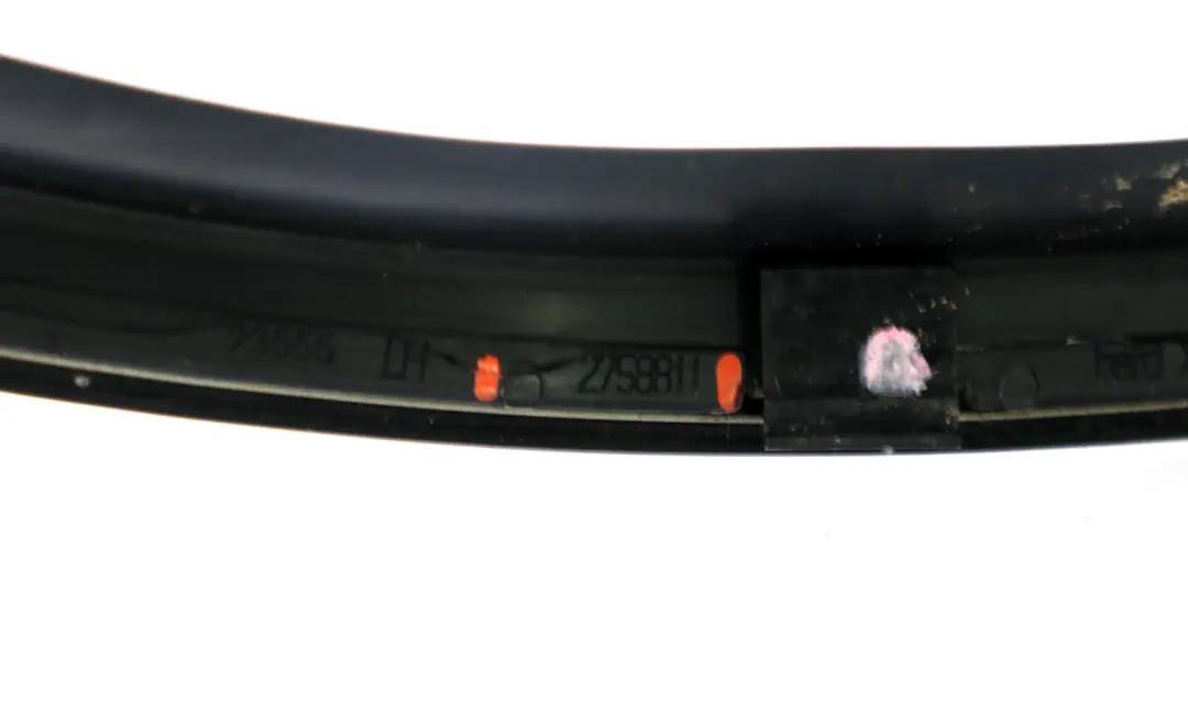 Striscia modanatura pannello posteriore sinistro cromo per Mini Roadster R59 con numero di parte 2758811 Mini Roadster R59 Striscia modanatura pannello posteriore sinistro cromo - SKU 2758811 - Numero di parte 2758811