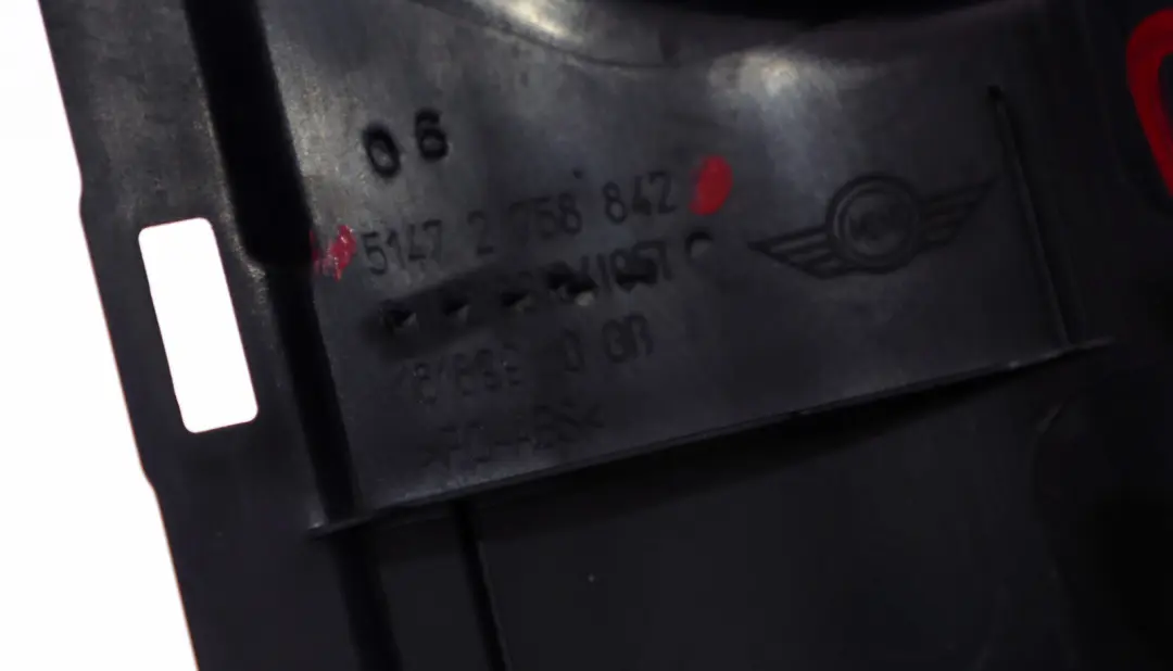 Osłona Obudowa Bagażnika do MINI R59 Roadster Cabrio o numerze 2758842 MINI R59 Roadster Cabrio Osłona Obudowa Bagażnika - SKU 2758842 - Numer Części 2758842