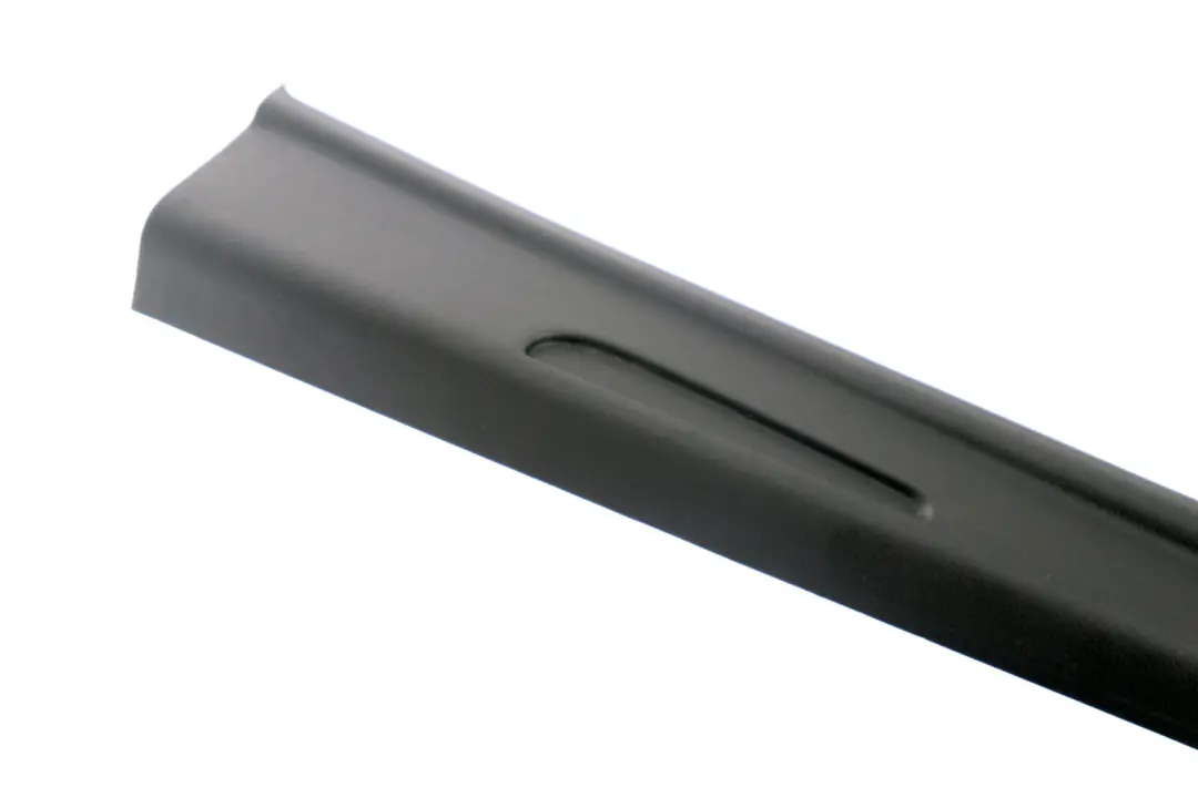 Embellecedor Lateral Inferior Patada Delantera Derecha Negro para Mini Cooper R58 R59 con número de pieza 2758862 Mini Cooper R58 R59 Embellecedor Lateral Inferior Patada Delantera Derecha Negro - SKU 2758862 - Número de pieza 2758862