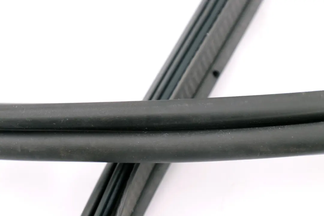 Coupé Uszczelka Gumowa Pokrywy Bag. do Mini R58 o numerze 2758883 Mini R58 Coupé Uszczelka Gumowa Pokrywy Bag. - SKU 2758883 - Numer Części 2758883